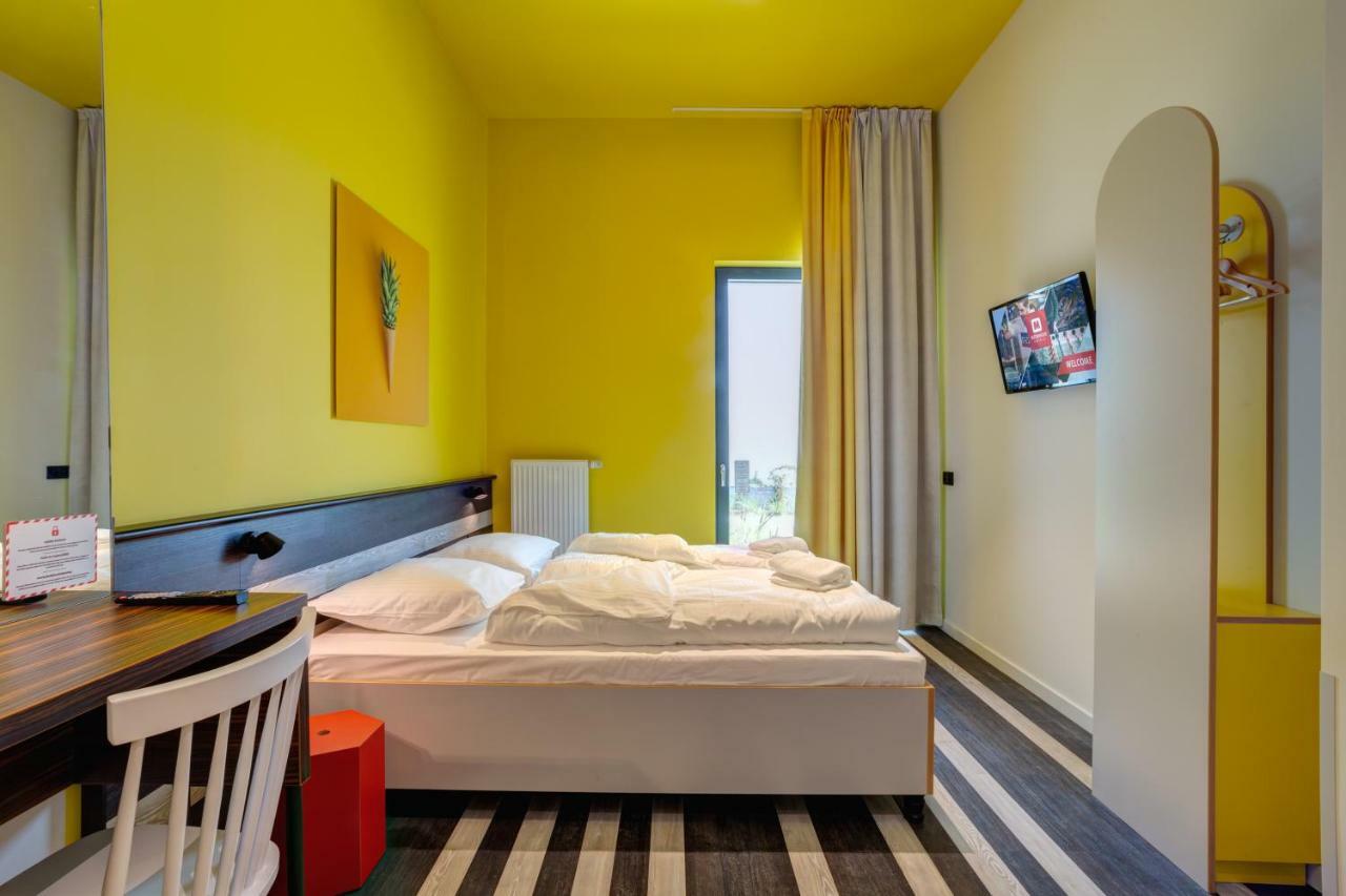 Meininger Hotel Bruxelles Gare Du Midi Saint-Gilles المظهر الخارجي الصورة